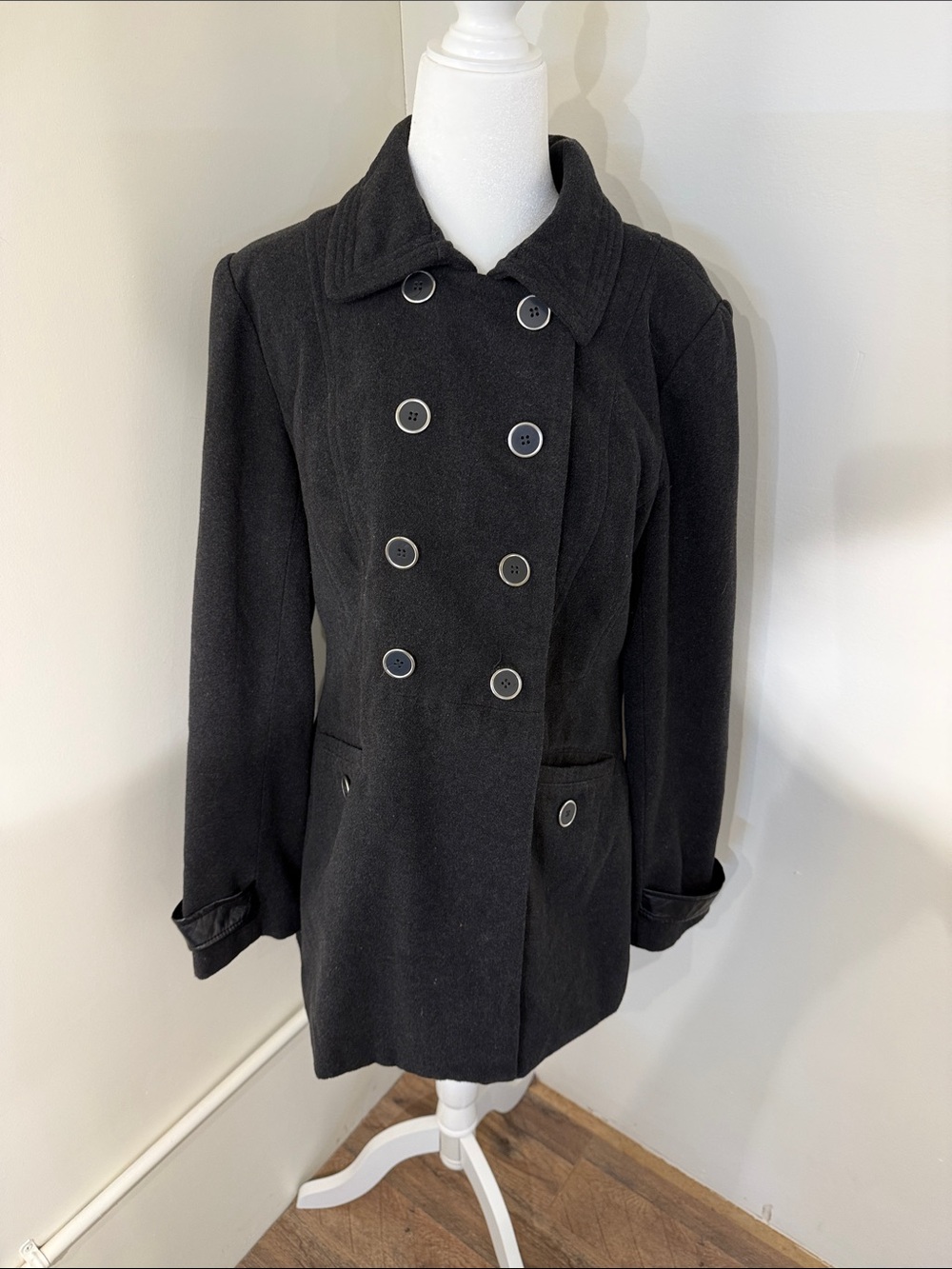 Voice Classic Black Double-Breasted Women's Peacoat